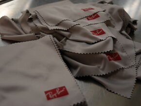 This is what the factory produces. Dit wordt er gemaakt in de fabriek.