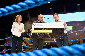 Spring Thunder. Photo | Bart van Overbeeke Spring Thunder. Photo | Bart van Overbeeke