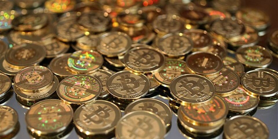 Informaticastudent Krzysztof Okupski ontdekte een goedkope manier om ongestoord berichten te versturen via Bitcoin-transacties