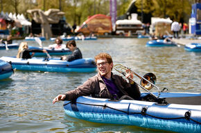 In de chillboats. Foto | Bart van Overbeeke