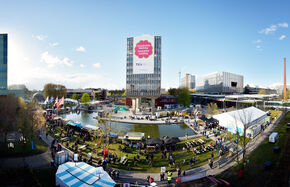Overzicht van het festivalterrein. Foto | Bart van Overbeeke