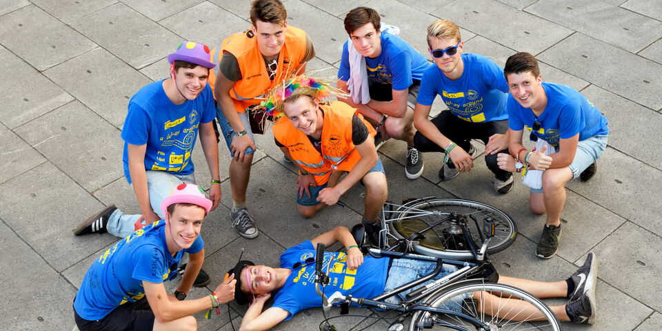 Introgroepje 'Wanne kutfiets' van Werktuigbouwkunde. Foto | Bart van Overbeeke