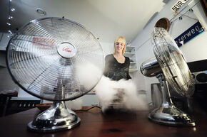 Aroma jockey Carlijn Stevens. Foto | Bart van Overbeeke