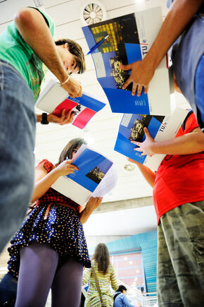 De intro voor internationale studenten is begonnen. De intro voor internationale studenten is begonnen.
