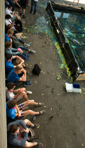 Veilig langs de zijlijn. Foto | Lieke Vermeulen