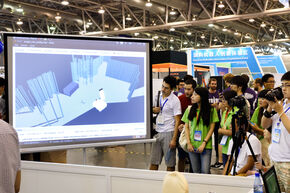 Meekijken met SERGIO. Foto | Bart van Overbeeke