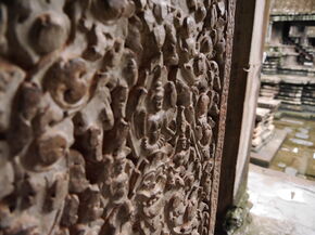 Carvings in Angkor. Graveerwerk in Angkor.
