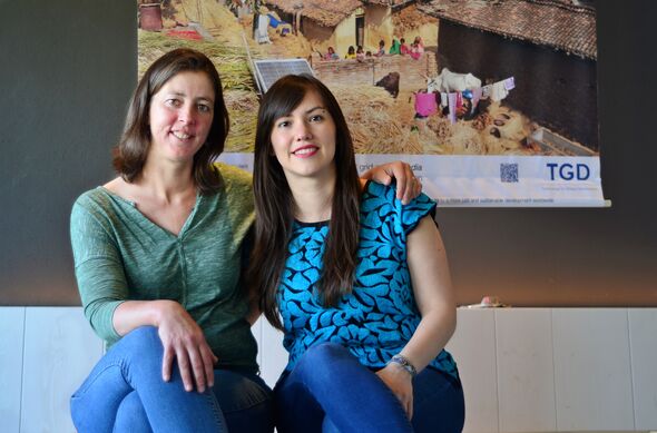 Mariëlle (links) en Mercedes. Foto | Satyaki Chaudhuri Mariëlle (links) en Mercedes. Foto | Satyaki Chaudhuri