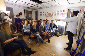 Stukafest 2015: stand-upcomedian Arbi el Ayachi. Foto | Bart van Overbeeke Stukafest 2015: stand-upcomedian Arbi el Ayachi. Foto | Bart van Overbeeke
