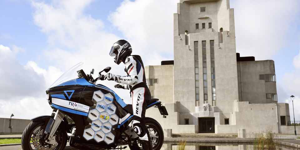 De motor van STORM bij Radio Kootwijk. Foto | Bart van Overbeeke