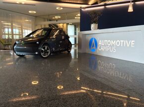 Nova startte haar promotietour bij de Automotive Campus. Nova startte haar promotietour bij de Automotive Campus.