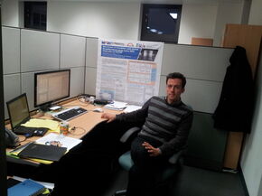 Mijn werkplek in het nagelnieuwe gebouw.