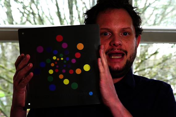 De video waarin Diederik Jekel de prijswinnaar bekendmaakt, inclusief de reactie van faculteitsdecaan Gerrit Kroesen.